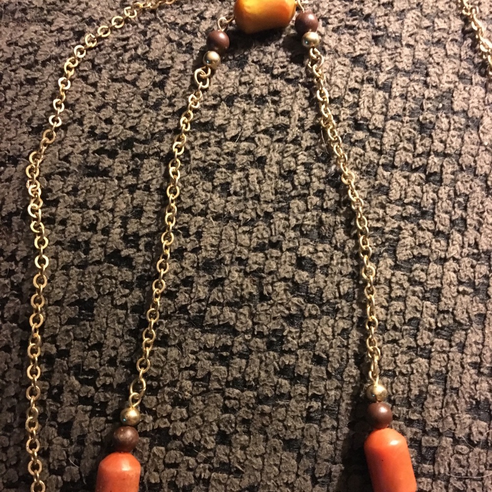 Pretty chain bead necklace